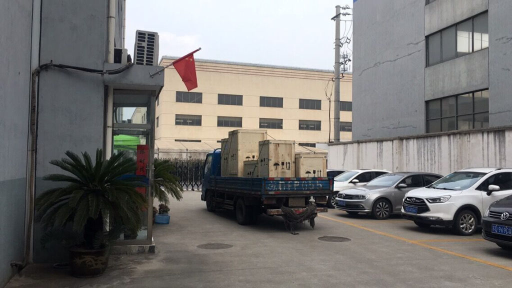 PFG300管機(jī)，3套模具，自動(dòng)上料機(jī)出口到西班牙(圖4)