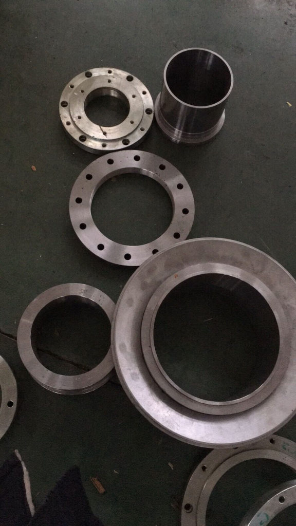 PFG300管機(jī)，3套模具，自動(dòng)上料機(jī)出口到西班牙(圖2)